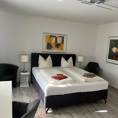 Link Hotel *
